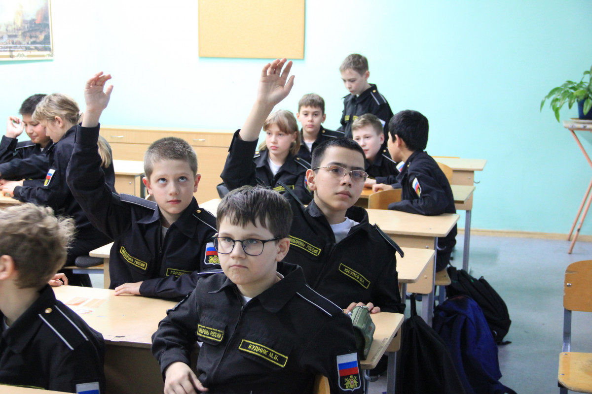 Продолжаются наши осенние экологические уроки для школьников Петербурга. Уроки проводит профессиональный педагог, а также куратор проекта Крышечки ДоброТЫ  Владимирова Елена pic 1